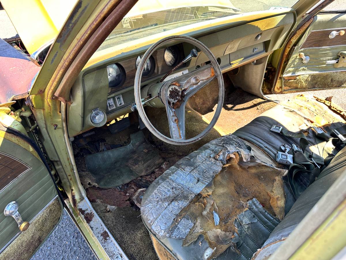 Oldsmobile-cutlass-wagon-1971-green-6