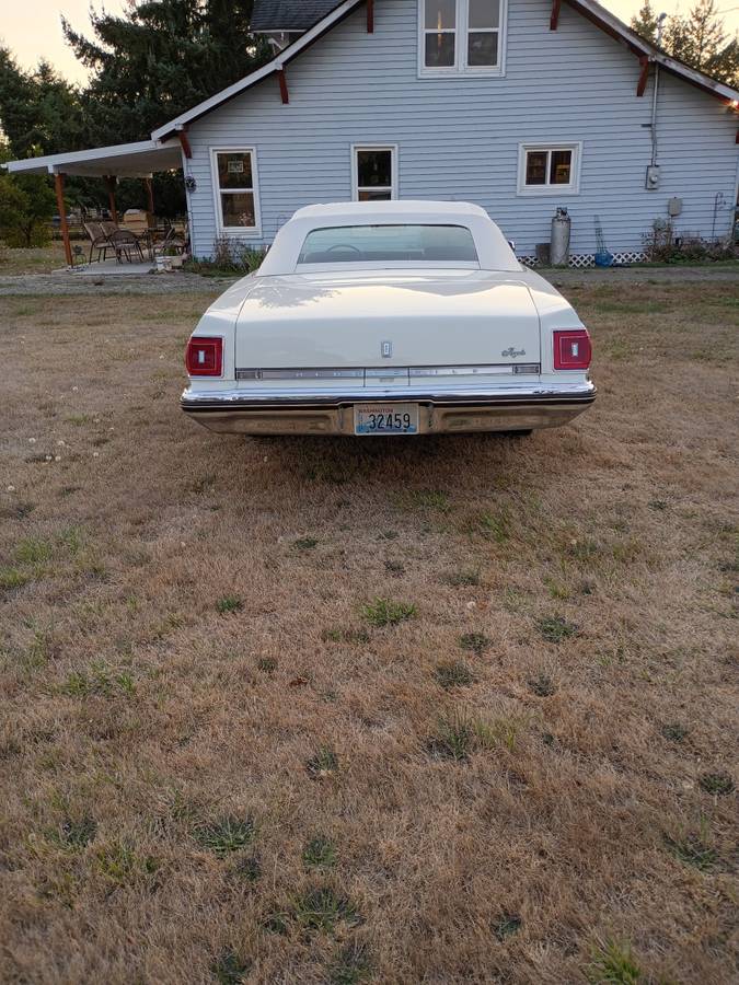Oldsmobile-delta-88-royale-1975-white-5