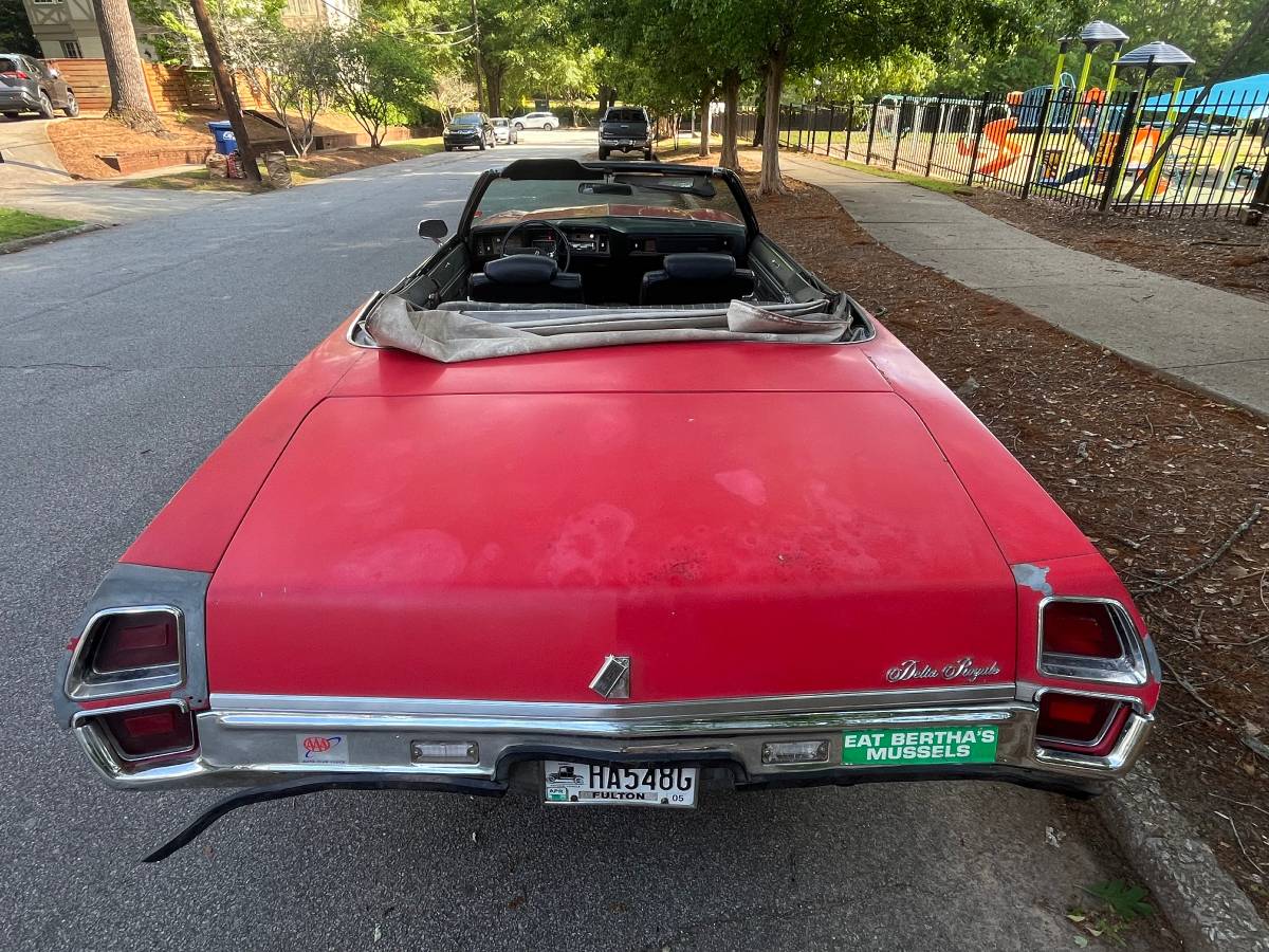 Oldsmobile-delta-88-royale-convertible-1972-red-12