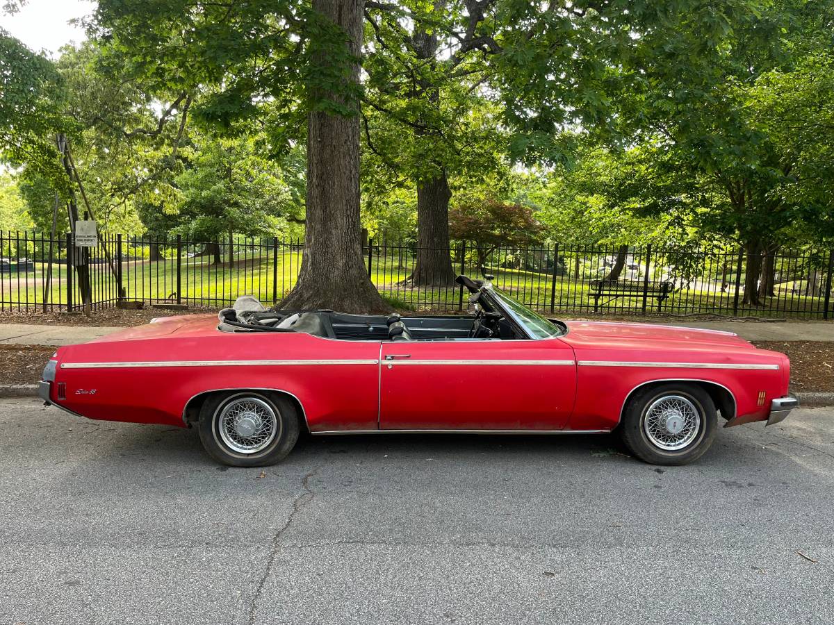 Oldsmobile-delta-88-royale-convertible-1972-red-7