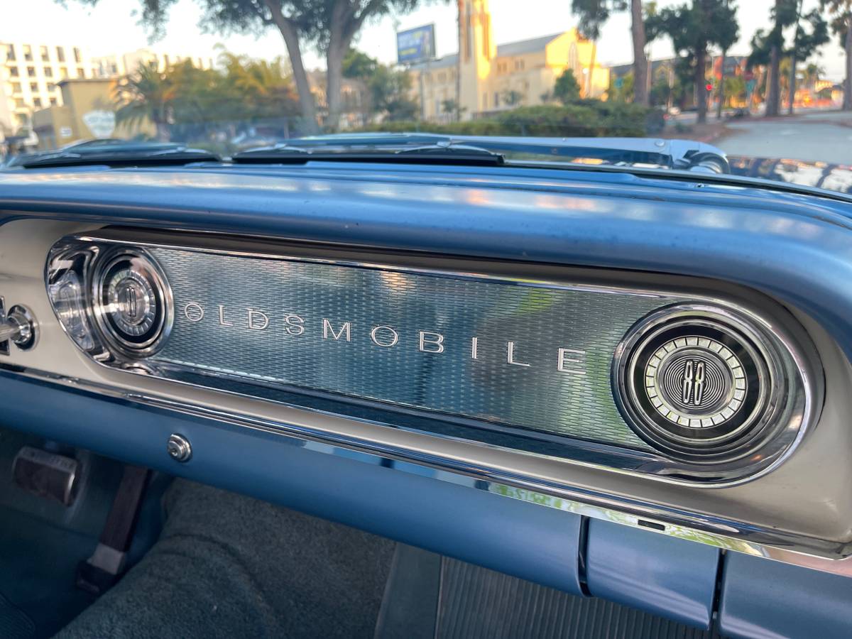 Oldsmobile-dynamic-88-1960-blue-18