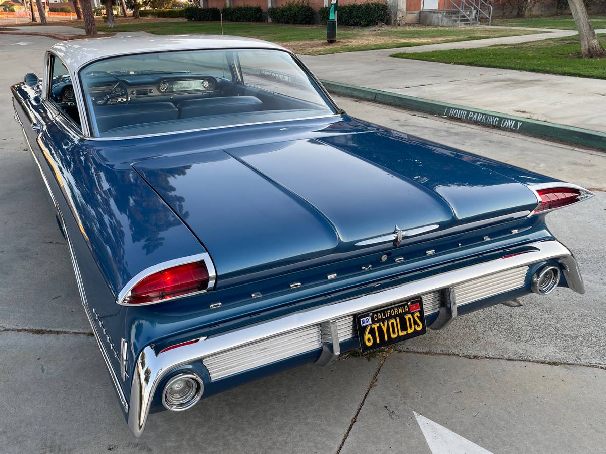 Oldsmobile-dynamic-88-1960-blue-22