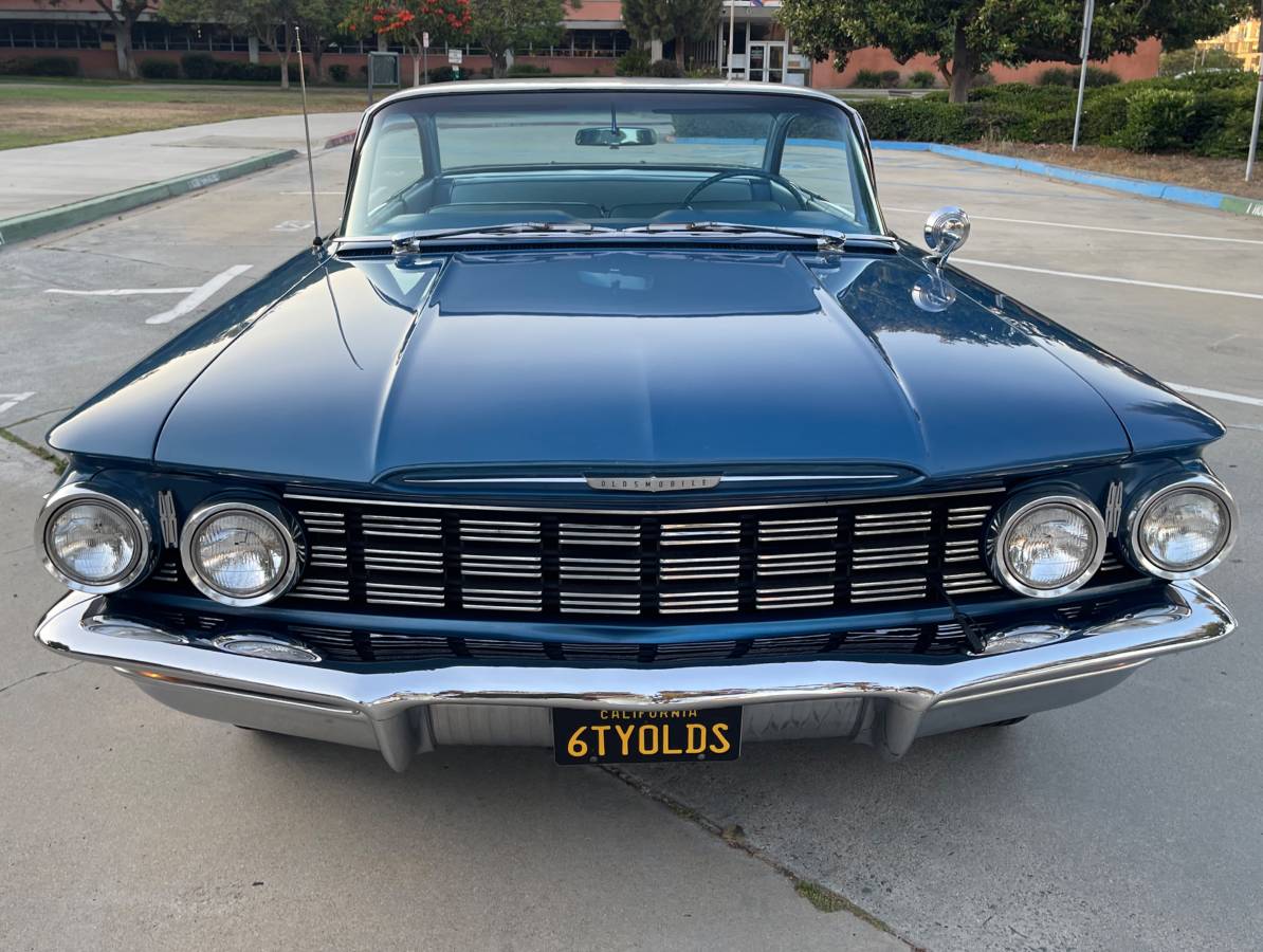 Oldsmobile-dynamic-88-1960-blue-4