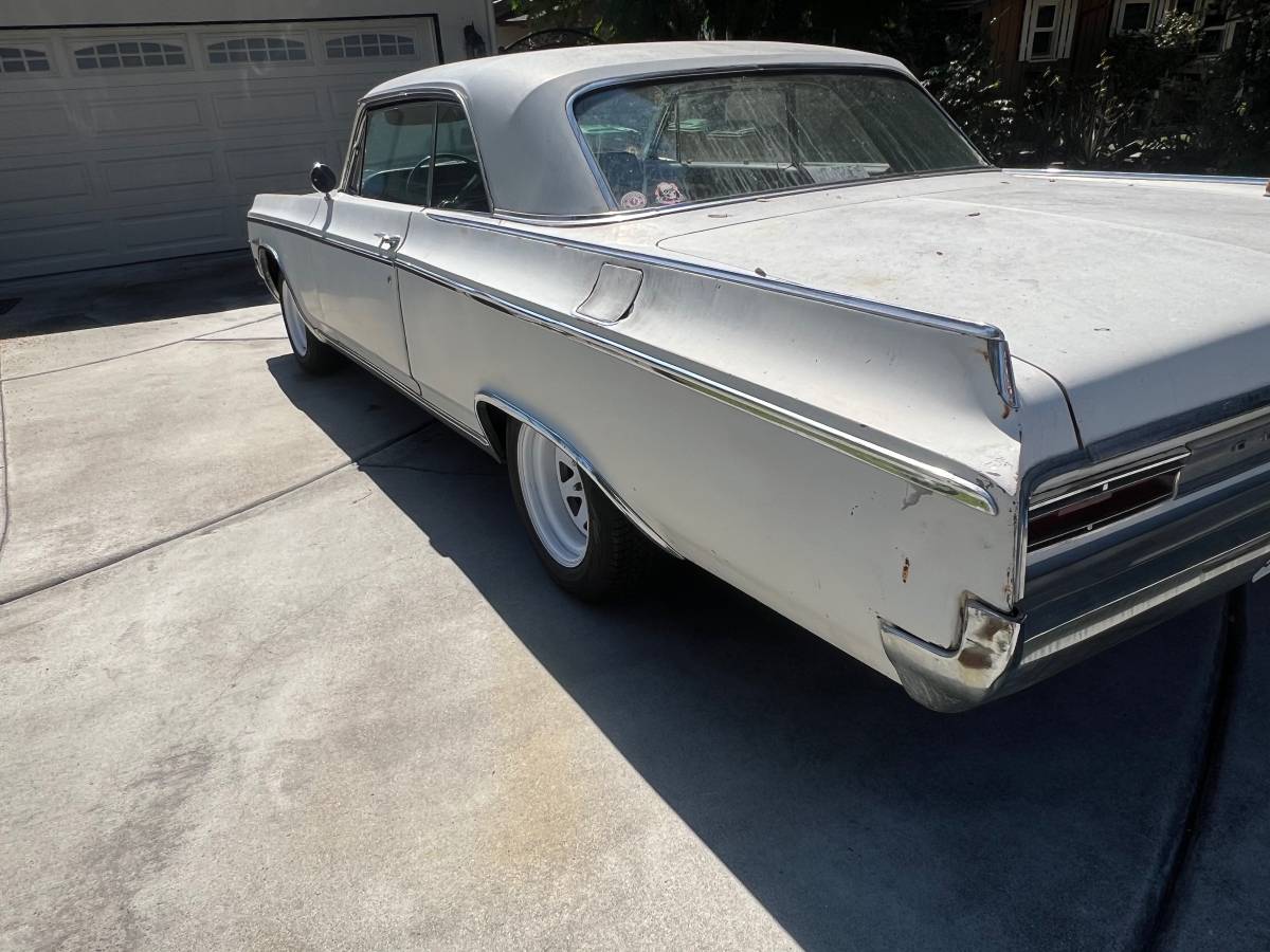 Oldsmobile-dynamic-88-1964-white-3