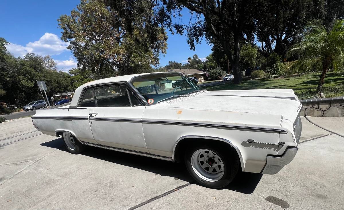 Oldsmobile-dynamic-88-1964-white-4