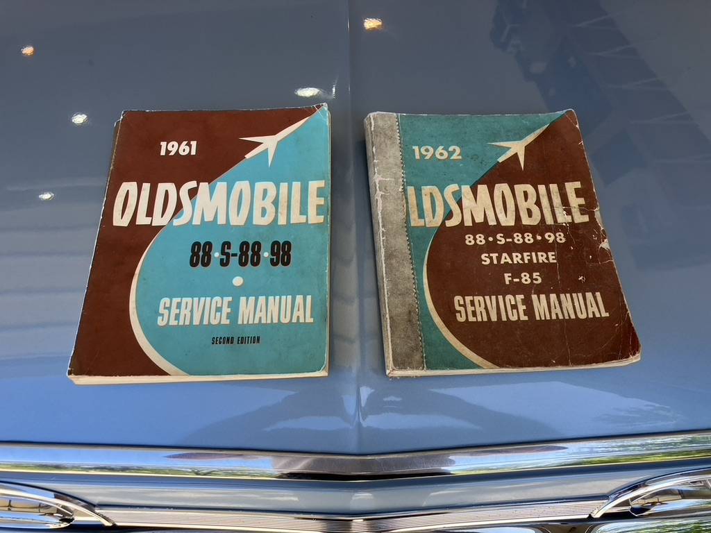 Oldsmobile-starfire-1962-blue-5