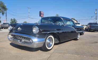 Oldsmobile-super-88-1957-black-17