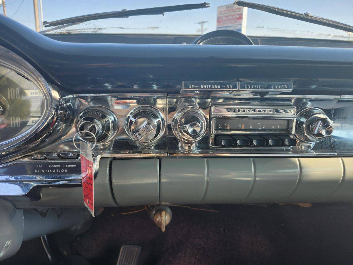 Oldsmobile-super-88-1957-black-23