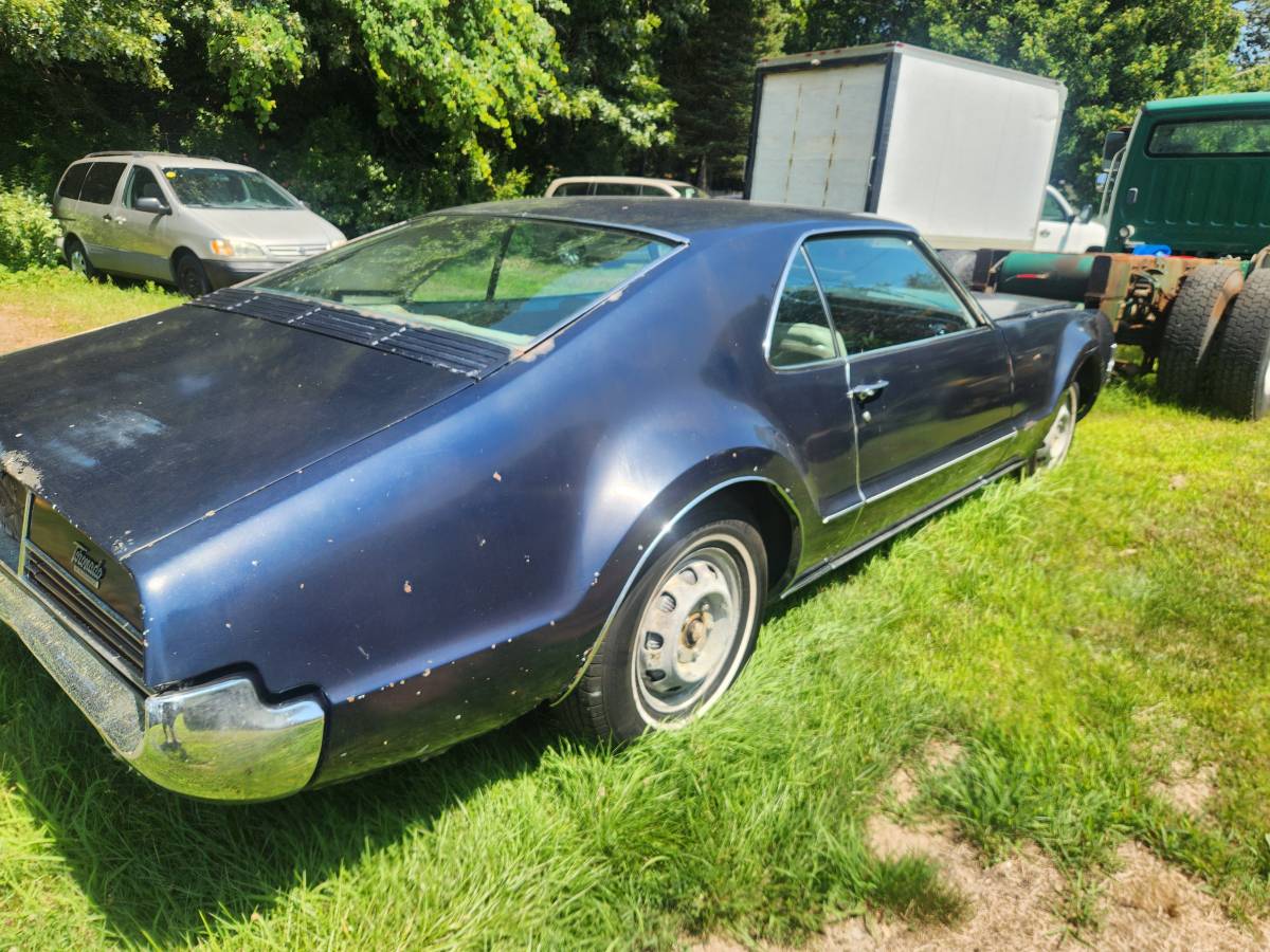 Oldsmobile-toronado-1966-blue-1