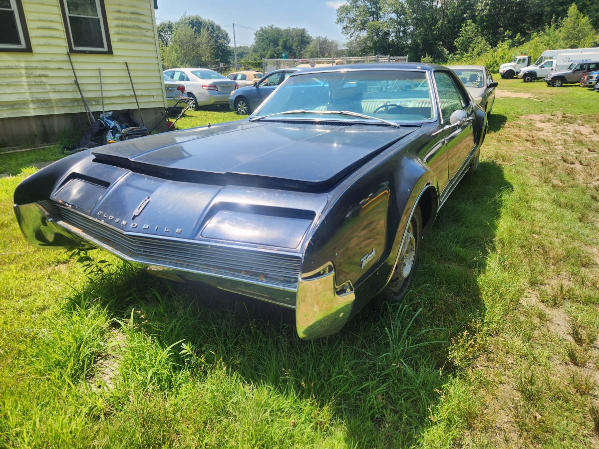 Oldsmobile-toronado-1966-blue-18