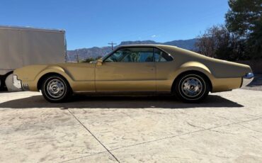 Oldsmobile-toronado-1966-custom-1