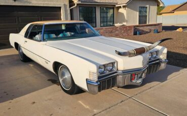 Oldsmobile-toronado-1972-white