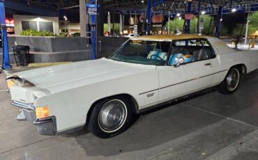 Oldsmobile-toronado-1972-white-6