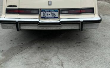 Oldsmobile-toronado-1980-yellow-5