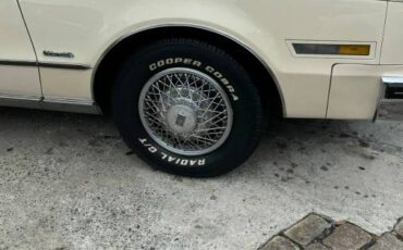 Oldsmobile-toronado-1980-yellow-6