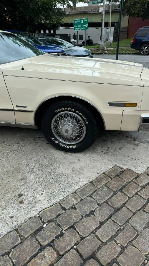 Oldsmobile-toronado-1980-yellow-6