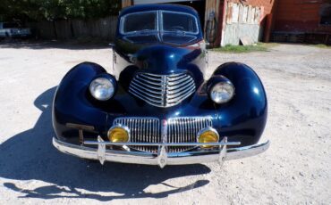 Other-Makes-GRAHAM-HOLLYWOOD-1940-Sedan-1