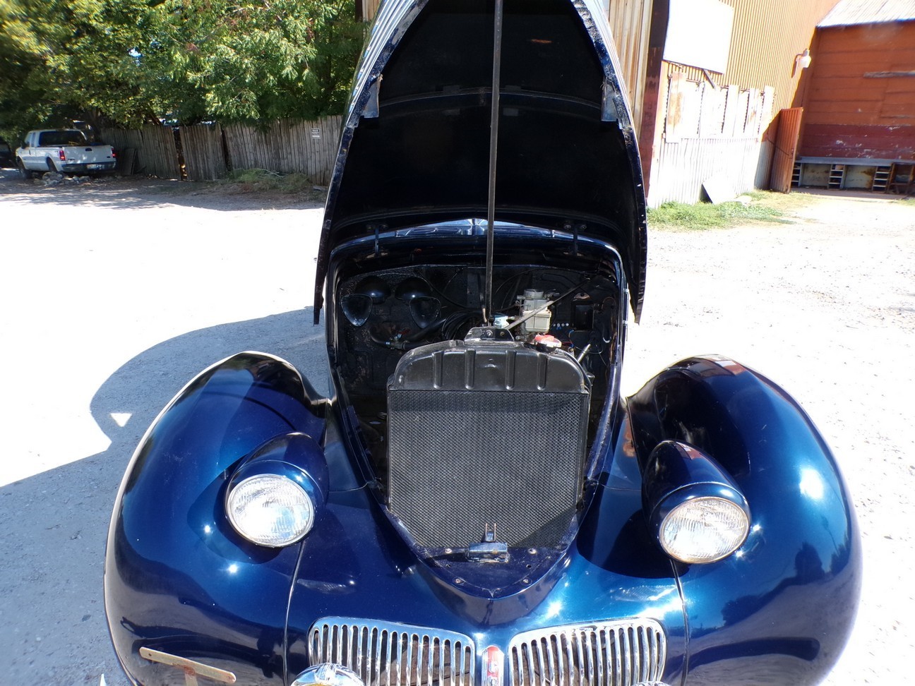 Other-Makes-GRAHAM-HOLLYWOOD-1940-Sedan-17