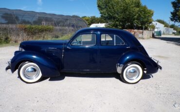 Other-Makes-GRAHAM-HOLLYWOOD-1940-Sedan-2