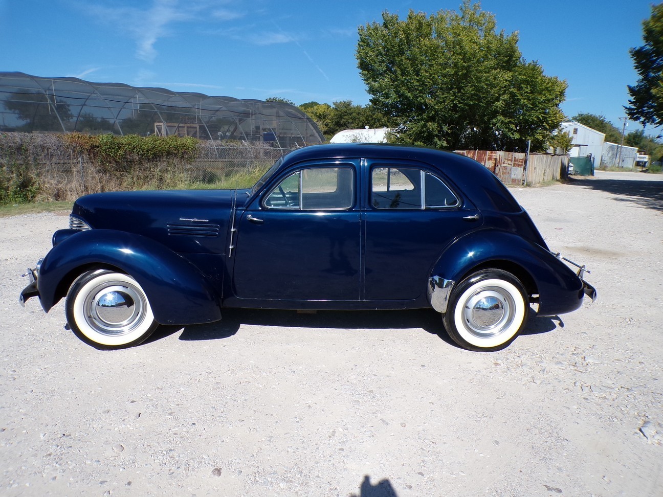 Other-Makes-GRAHAM-HOLLYWOOD-1940-Sedan-2