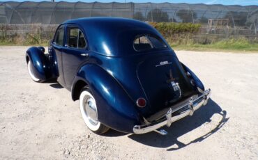 Other-Makes-GRAHAM-HOLLYWOOD-1940-Sedan-3