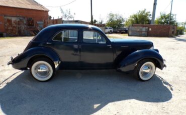 Other-Makes-GRAHAM-HOLLYWOOD-1940-Sedan-6