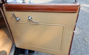 Packard-1101-1934-Maroon-White-10