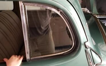 Packard-115c-1937-Coachman-Green-Tan-13