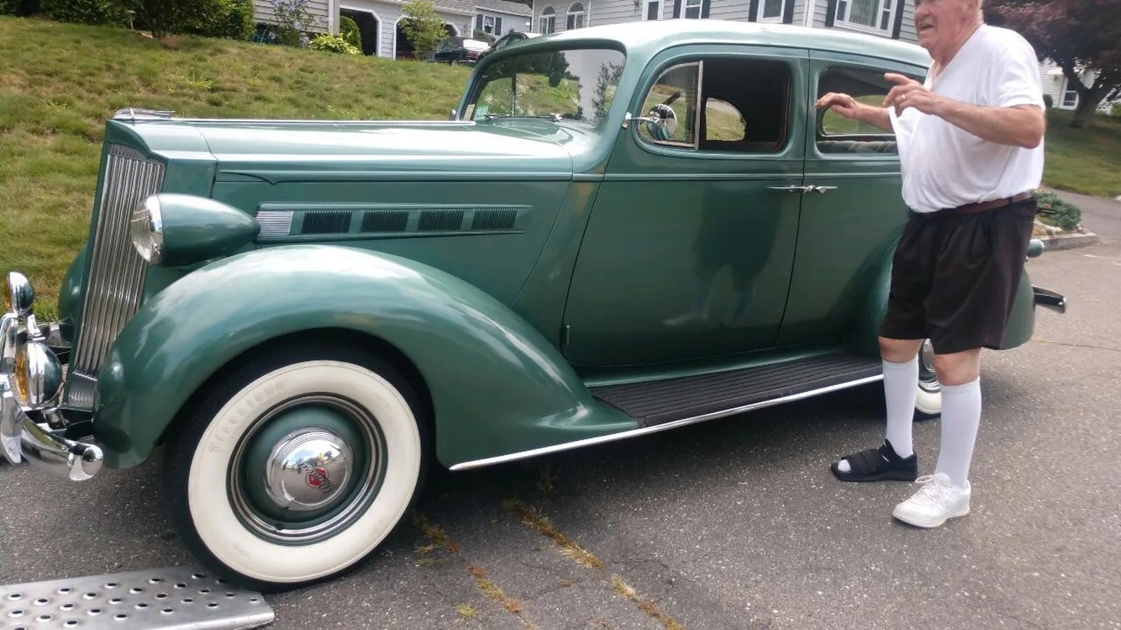 Packard-115c-1937-Coachman-Green-Tan-15