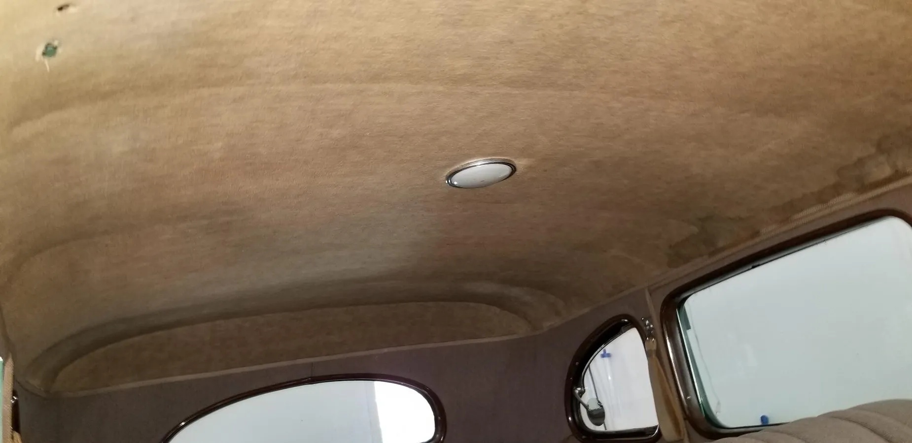 Packard-115c-1937-Coachman-Green-Tan-17