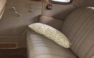 Packard-115c-1937-Coachman-Green-Tan-4