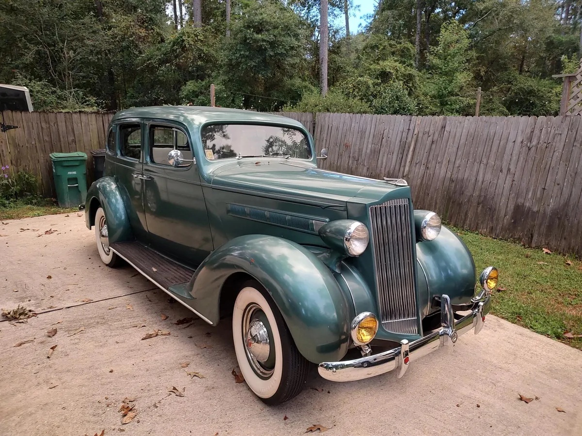 Packard-115c-1937-Coachman-Green-Tan-6