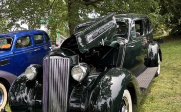 Packard-120-1935-Dark-Green-Grey