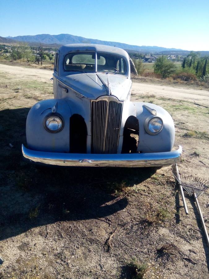 Packard-120-sedan-1941-grey-2
