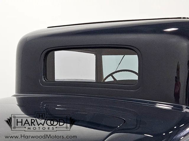 Packard-1932-Coupe-19