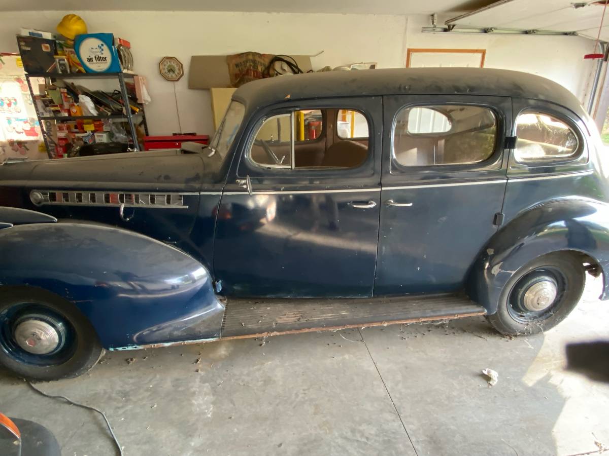Packard-1940-black-10