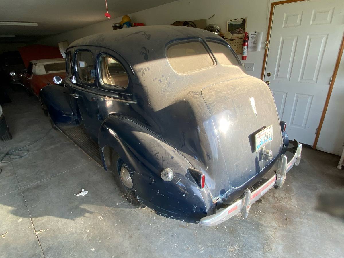 Packard-1940-black-13