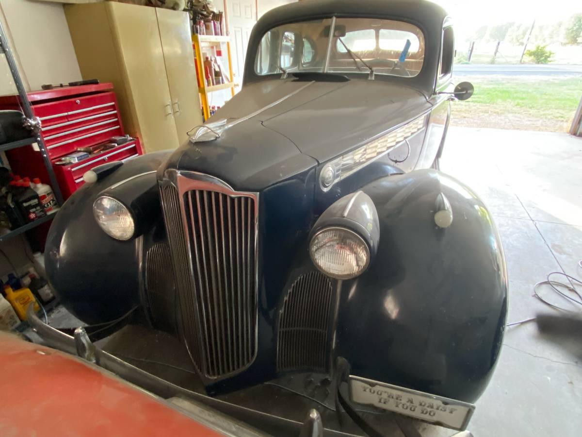 Packard-1940-black-7