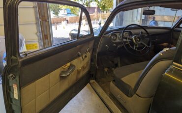 Packard-200-1951-Sedan-2