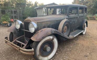 Packard-845-sedan-1931-black-1