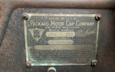 Packard-845-sedan-1931-black-9