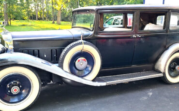 Packard-902-1932-Sedan-1