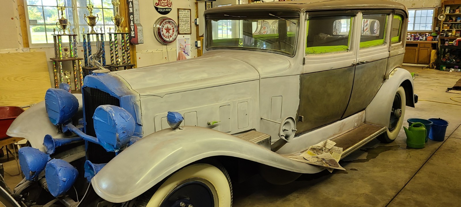 Packard-902-1932-Sedan-10