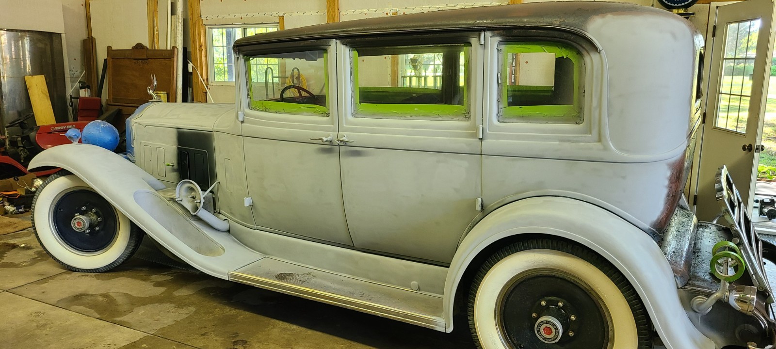Packard-902-1932-Sedan-13