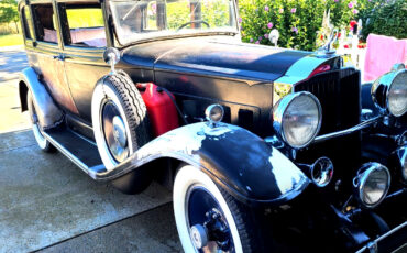 Packard-902-1932-Sedan-5