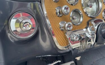 Packard-Caribbean-1956-Three-Tone-Paint-Two-Tone-Leather-amp-Brocade-Reverse-15