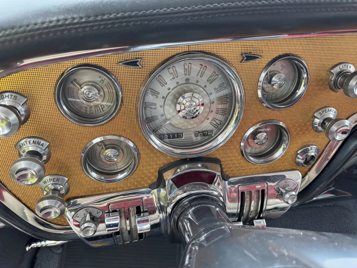 Packard-Caribbean-1956-Three-Tone-Paint-Two-Tone-Leather-amp-Brocade-Reverse-16