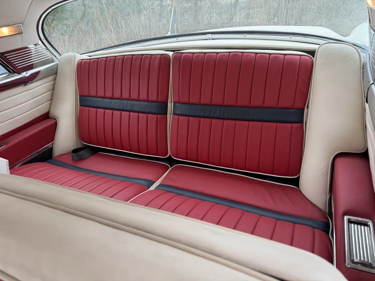 Packard-Caribbean-1956-Three-Tone-Paint-Two-Tone-Leather-amp-Brocade-Reverse-5