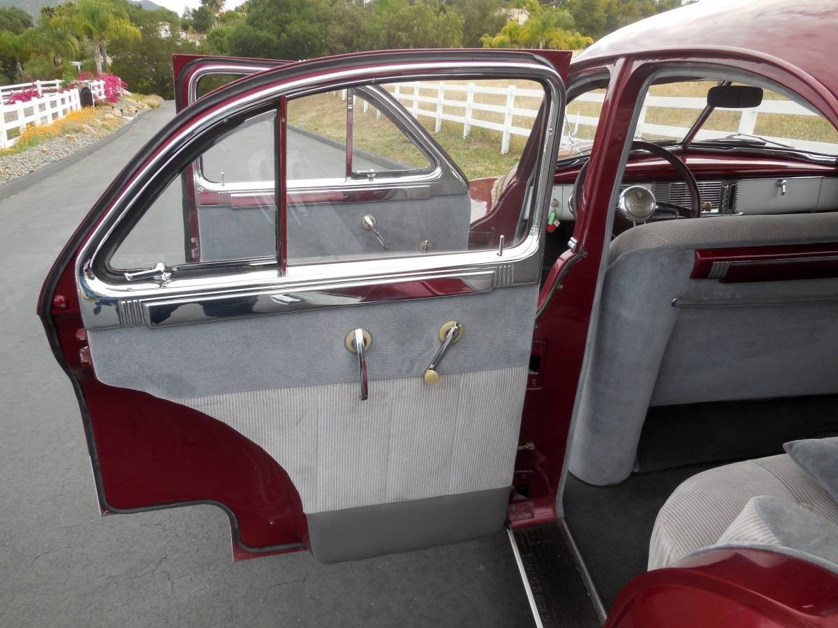 Packard-Sedan-1949-Touring-Sedan-Body-2392-14024-14