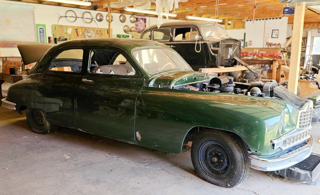 Packard-Super-Eight-1942-Sedan-6
